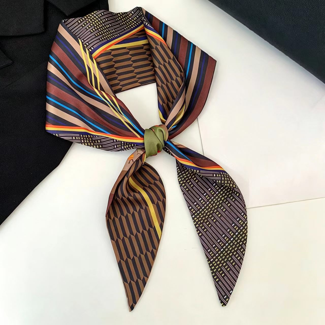 Luxury Print Long Hair Ribbon  - огляд і ціна Ascot Neck Scarf