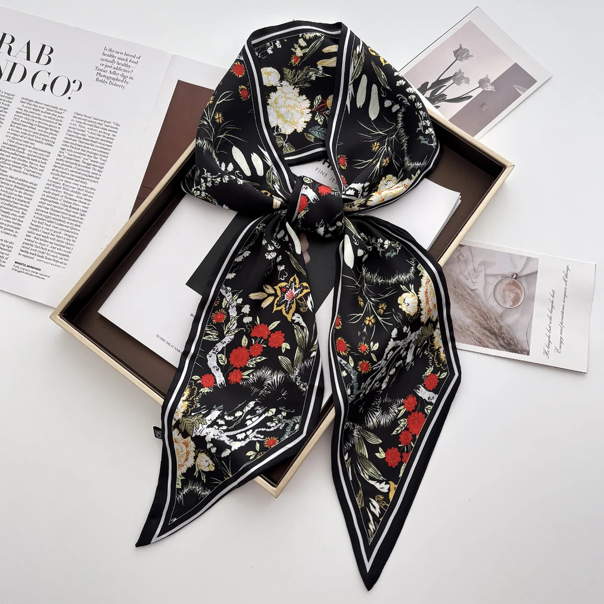 Luxury Print Scarf Skinny Ribb - огляд і ціна Ascot Neck Scarf